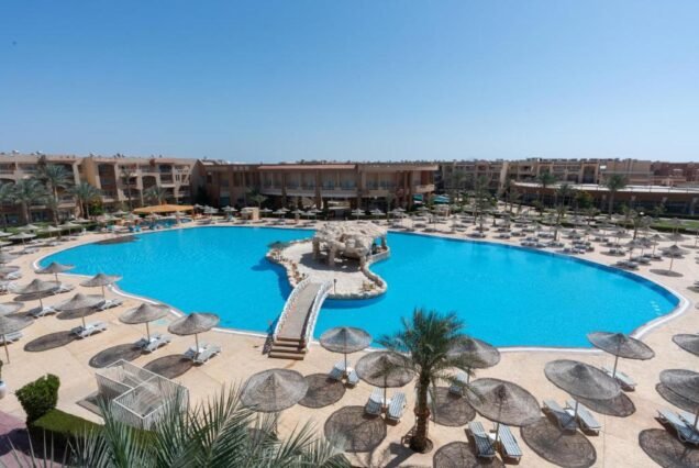 Parrotel Lagoon Waterpark Resort